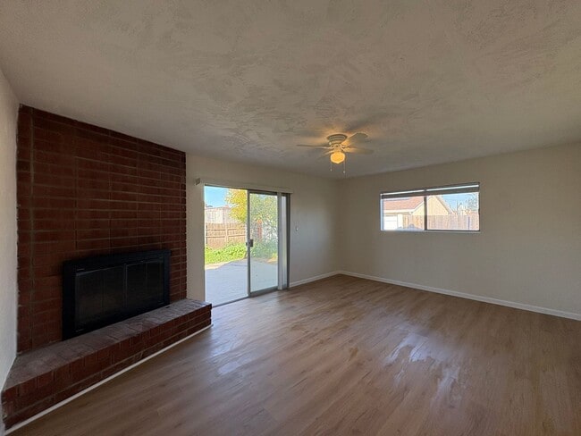 Building Photo - Newly Renovated El Cajon Home with Thoughtful Floor Plan