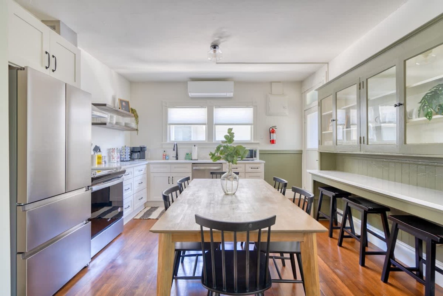 Building Photo - 1032 SE 12th Ave