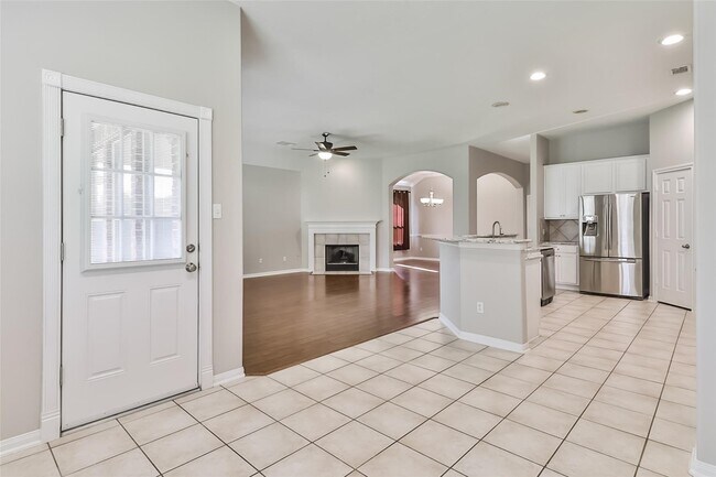 Building Photo - 15318 Bent Twig Way