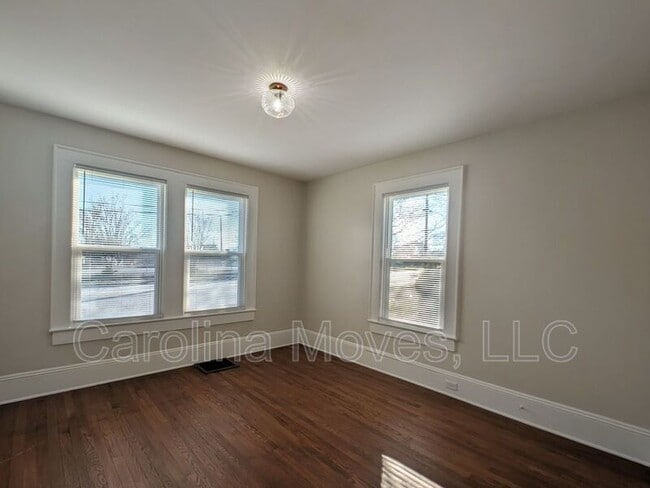 Building Photo - 1102 Easley Bridge Rd