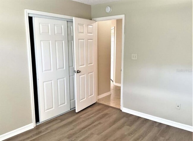 Building Photo - 12848 Tallowood Dr