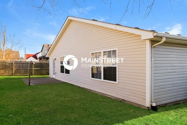 Building Photo - 3 Bedroom Pet-Friendly Home in Nicholasvil...