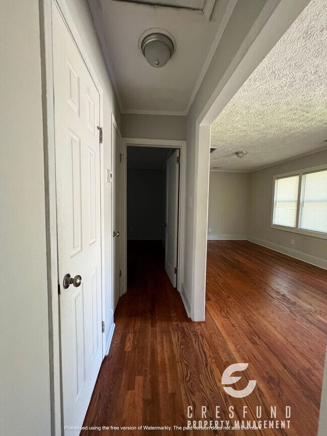 Building Photo - Adorable 1BR in Haymount! AVAILABLE NOW!