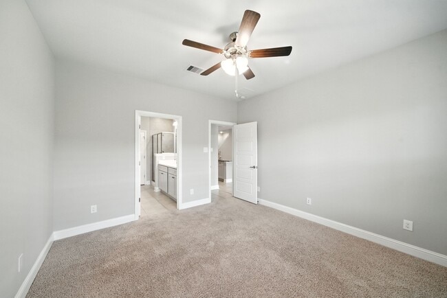 Building Photo - 32943 Turning Springs Dr