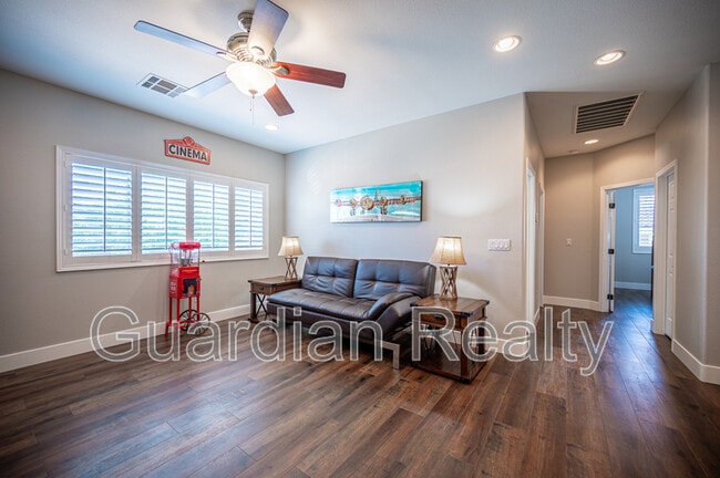 Building Photo - 11112 Pine Greens Ct
