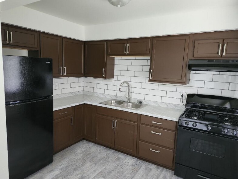 Building Photo - 4539 N 84th St