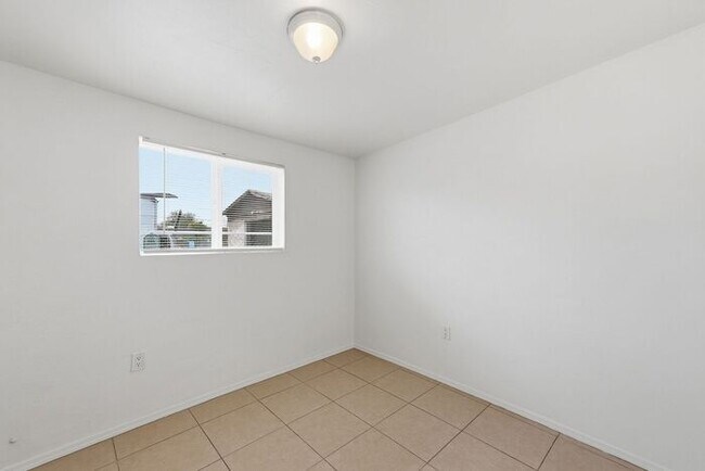 Building Photo - Bright 3-Bed Tucson Rental Home with Expansive Fenced Backyard Near U of A