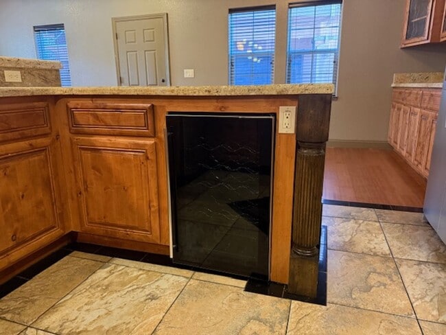 Building Photo - 2-Story Rodeo Home with Beautiful Spacious...