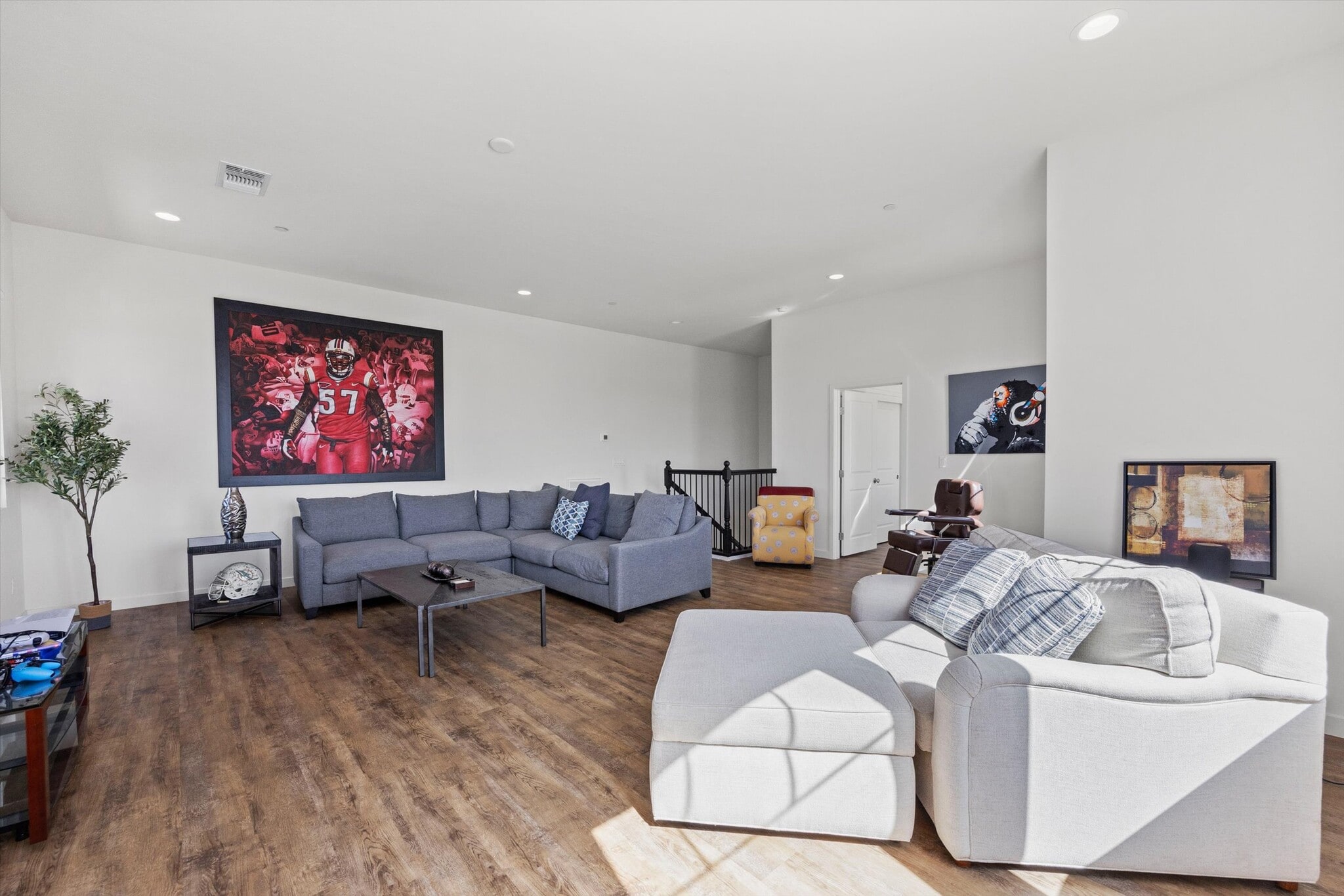 Building Photo - 815 Gilsum Ct