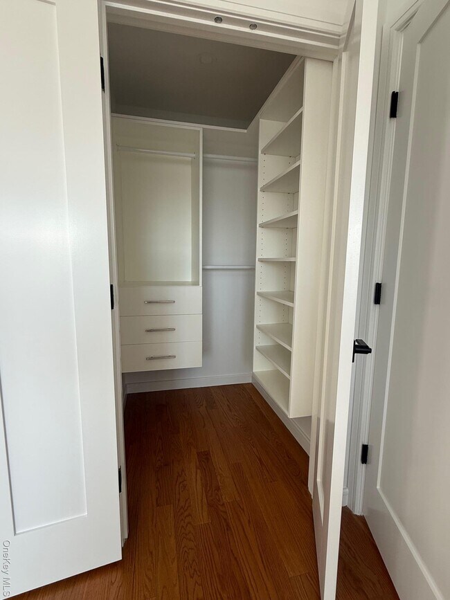 Building Photo - 215-15 17th Ave