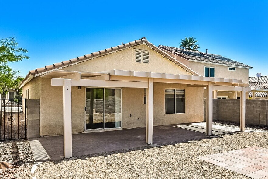 Building Photo - 7833 Lovely Pine Pl