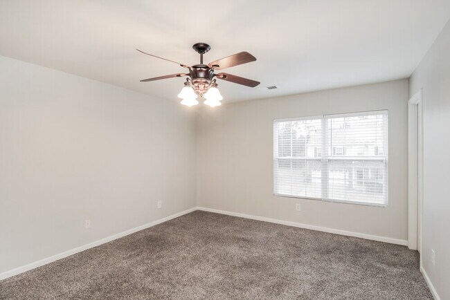 Building Photo - 6510 Blackwood Ln