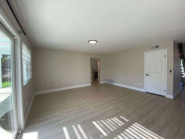 Building Photo - Bright & Upgraded 4BD/3BA Rental in San Ma...