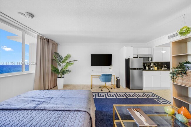 Building Photo - 19201 Collins Ave