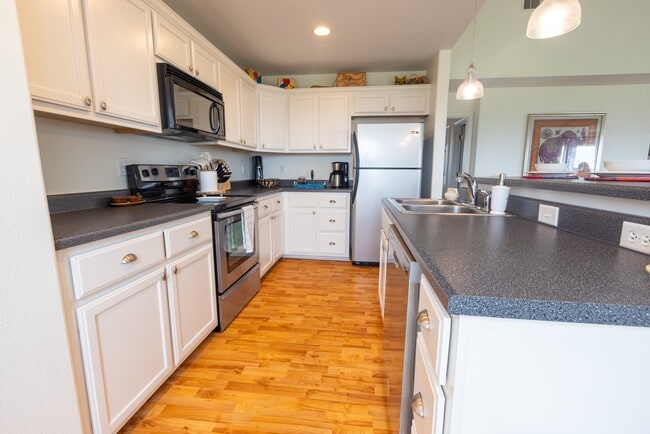 Building Photo - 4106 Temprano Dr