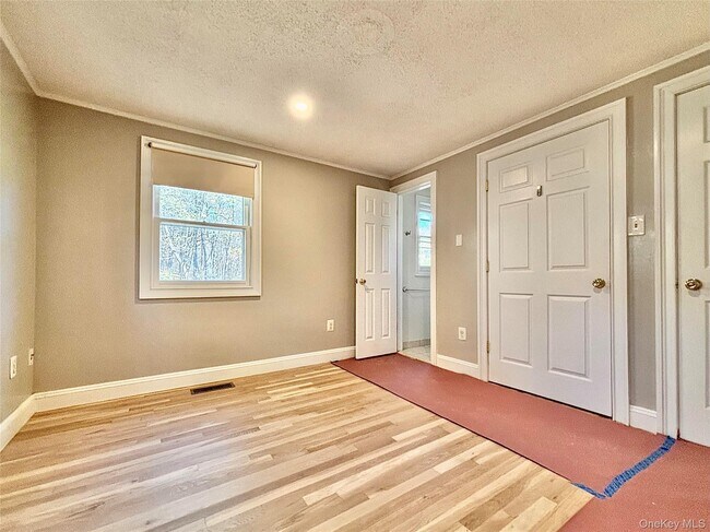 Building Photo - 19 Crosmour Rd