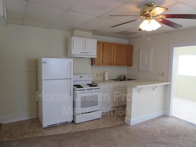 Building Photo - 961 Bryant Ave