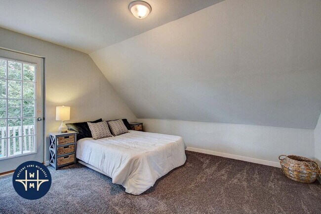Building Photo - 1624 E Belleview Pl