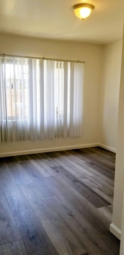 Building Photo - Cozy 2 bedroom and 1 bathroom near Port Hueneme Beach!