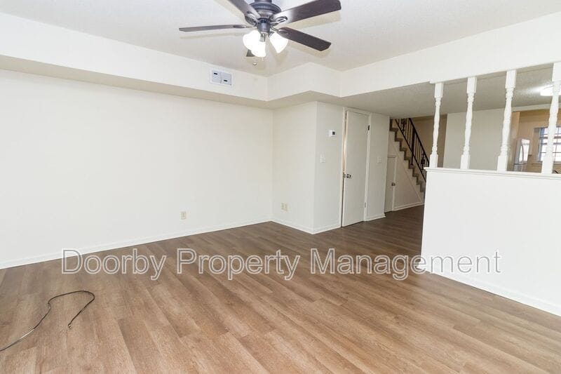 Building Photo - 5206 Sunbeam Ave