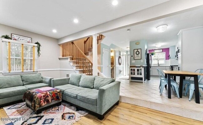 Building Photo - 15 Weller Pl