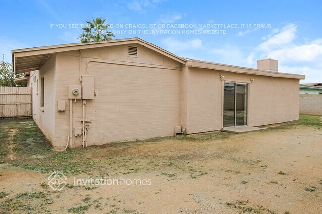 Building Photo - 5942 W Whitton Ave