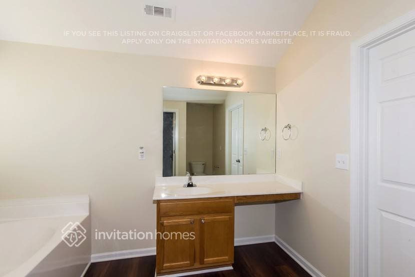 Building Photo - 216 Nellie Yale Pl