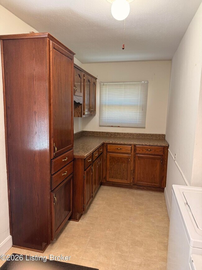 Building Photo - 4701 Palma Rd