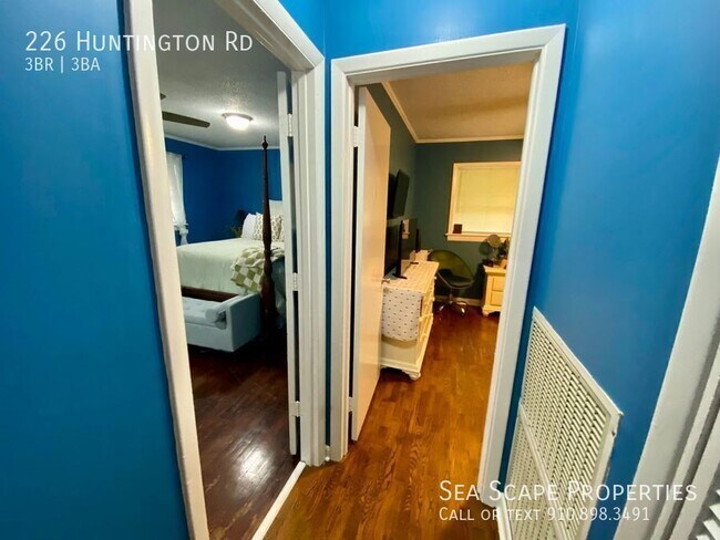 Building Photo - 226 Huntington Rd