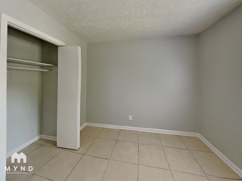 Building Photo - 1638 Atherton Dr