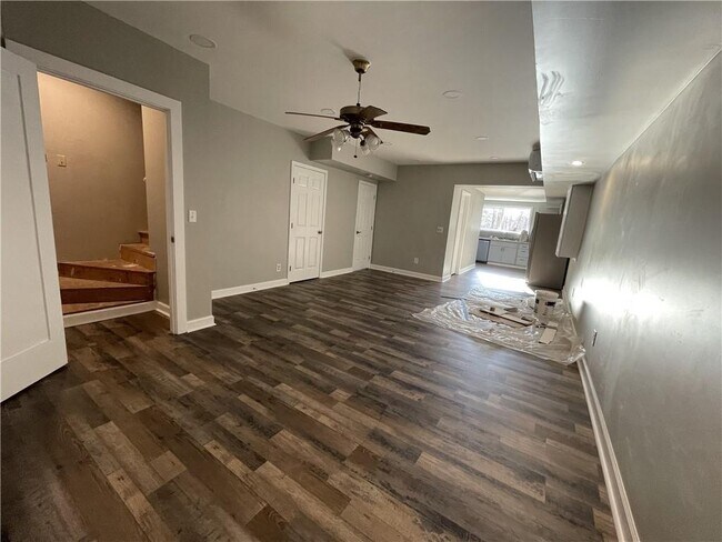 Building Photo - 3492 Point View Cir