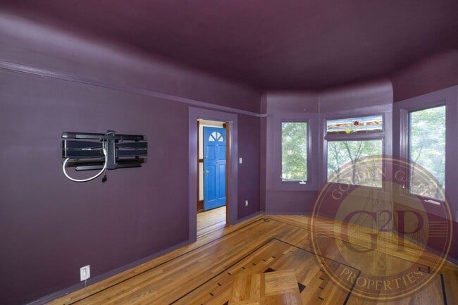 Building Photo - Potrero Hill - 3 BR, 2.5 BA House 1,388 Sq. Ft. - 3D Virtual Tour, Large Private Yard