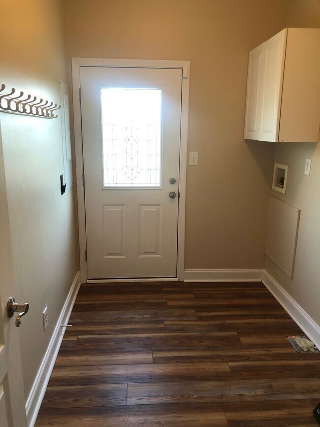 Building Photo - 3500 Van Slyke Rd