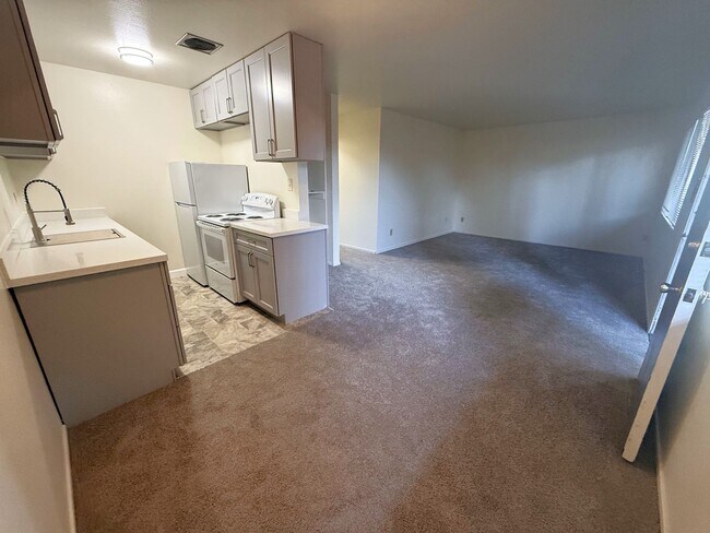 Building Photo - Charming Ground-Level 2?Bed / 1?Bath in Alameda –