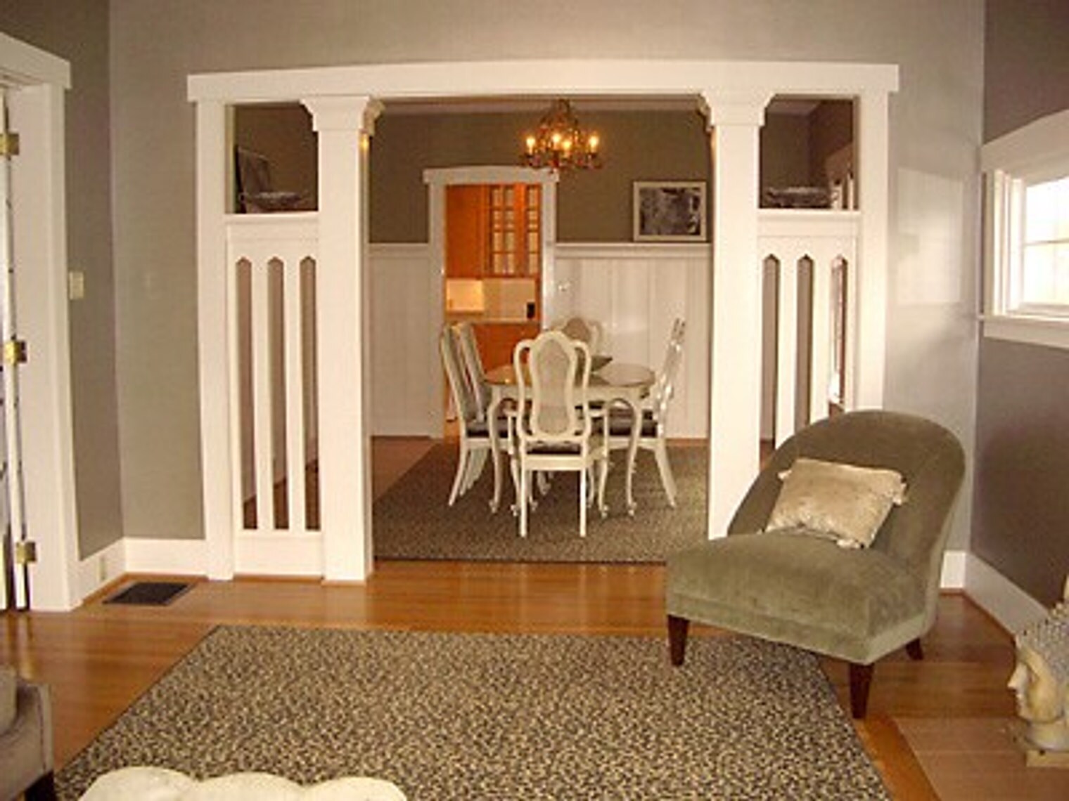 Building Photo - 515 21st Ave E