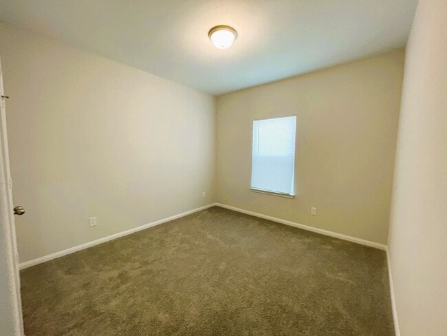 Building Photo - 1561 Rd 5728