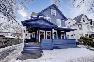 Building Photo - 2 Sumner Park