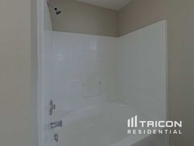Building Photo - 2630 Rozzelles Landing Dr