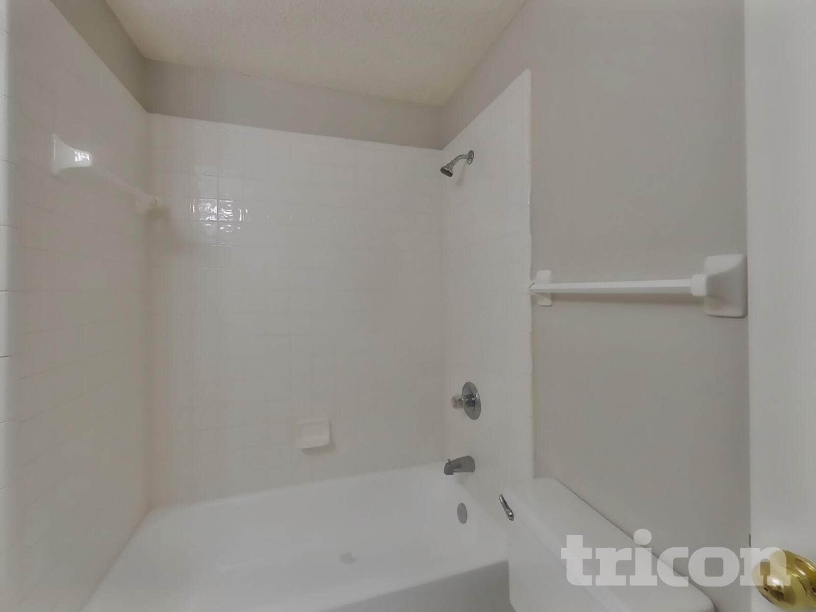 Building Photo - 325 Island View Cir