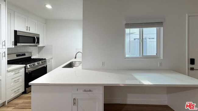 Building Photo - 3630 Midvale Ave