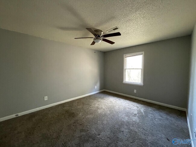 Building Photo - 4514 Bonnell Dr NW