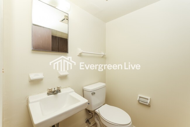 Building Photo - 7673 Mt Hood