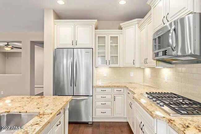 Building Photo - 4613 E Portola Valley Dr