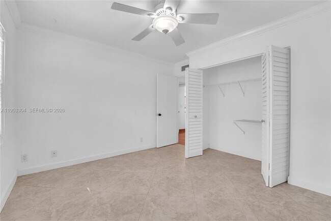 Building Photo - 13720 SW 90th Ave