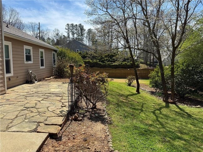 Building Photo - 1907 Grant Ln