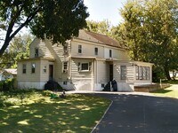 Building Photo - 127 Hazelhurst Ave