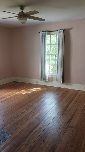 Building Photo - 503 Wachovia St