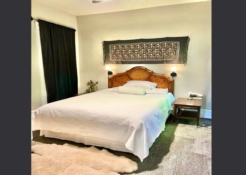 Building Photo - 437 N 700 W