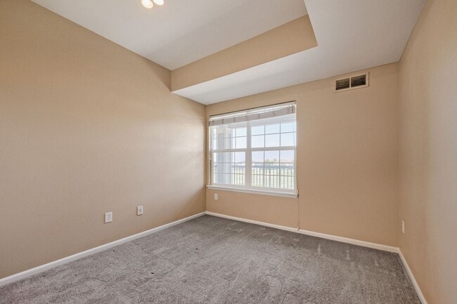 Building Photo - 3155 Blue Sky Cir
