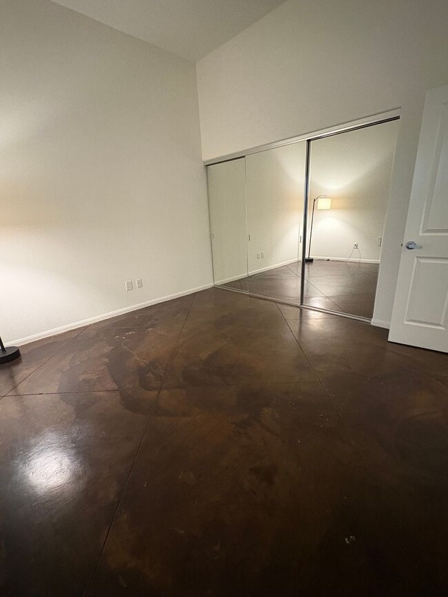 Building Photo - 2 Bedroom Condo in Downtown Ventura with O...